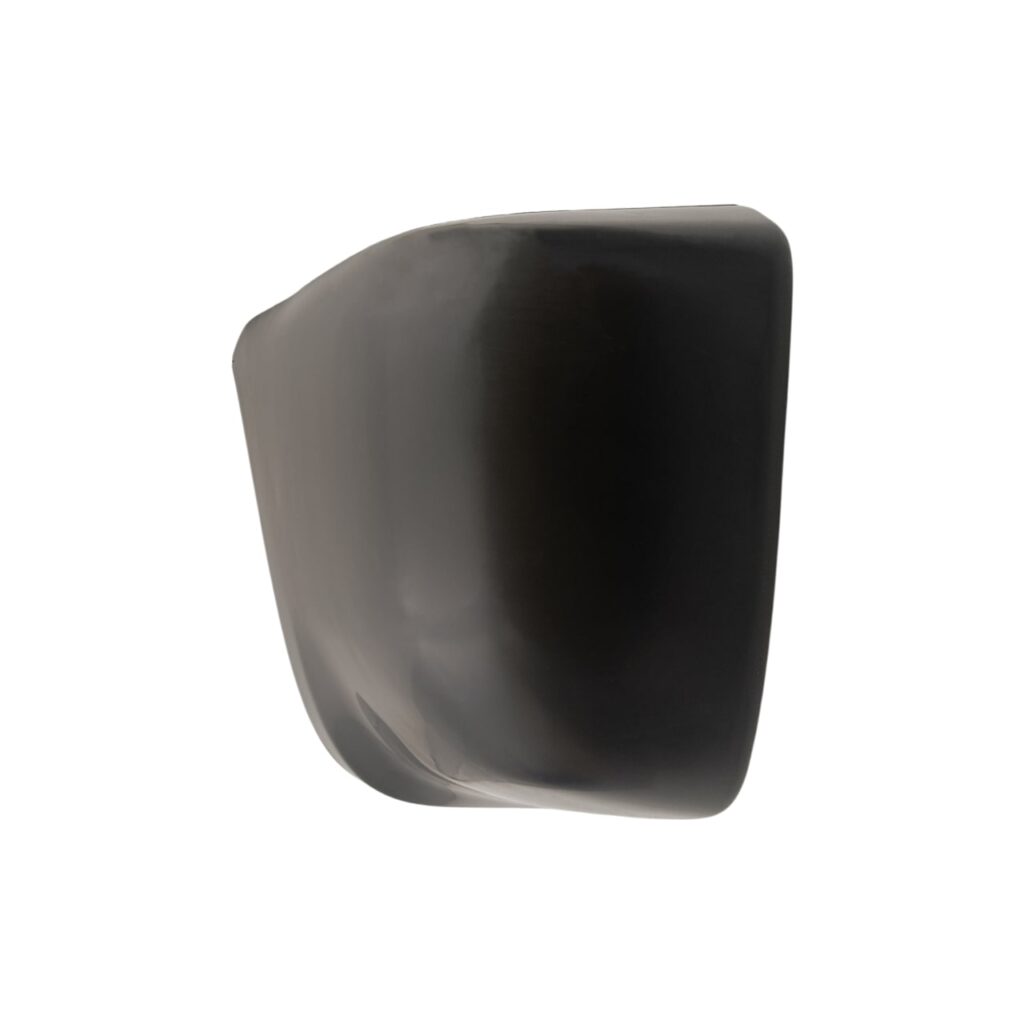 گوشه سپر عقب ام وی ام X33 سمت راننده